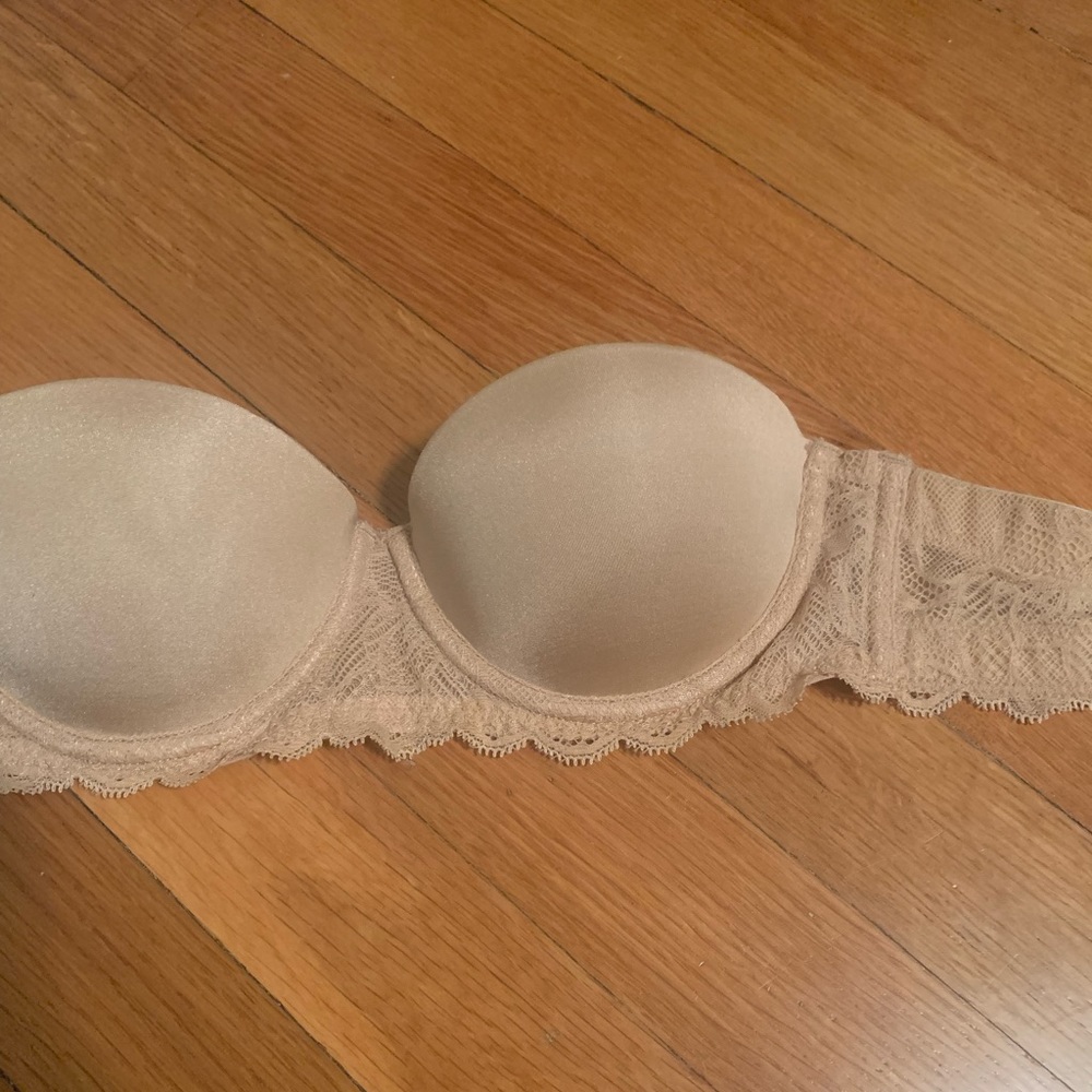 Calvin Klein Nude Strapless Push-Up Bra Size 32A